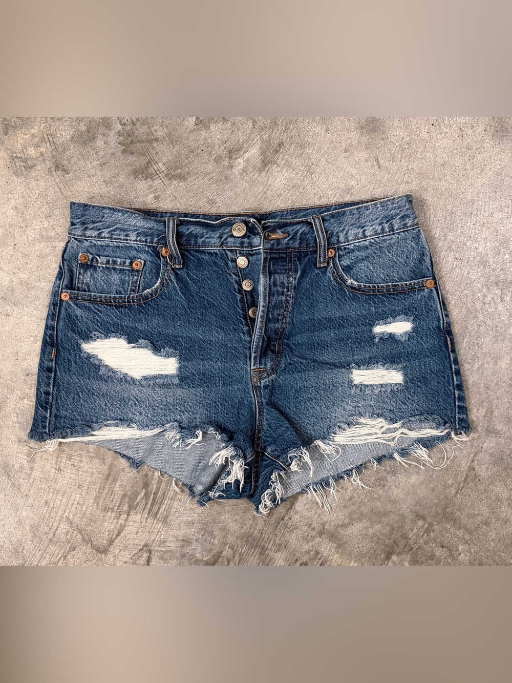 Aéropostale Boyfriend Distressed Denim Shorts Size 6 Raw Hem Medium Wash